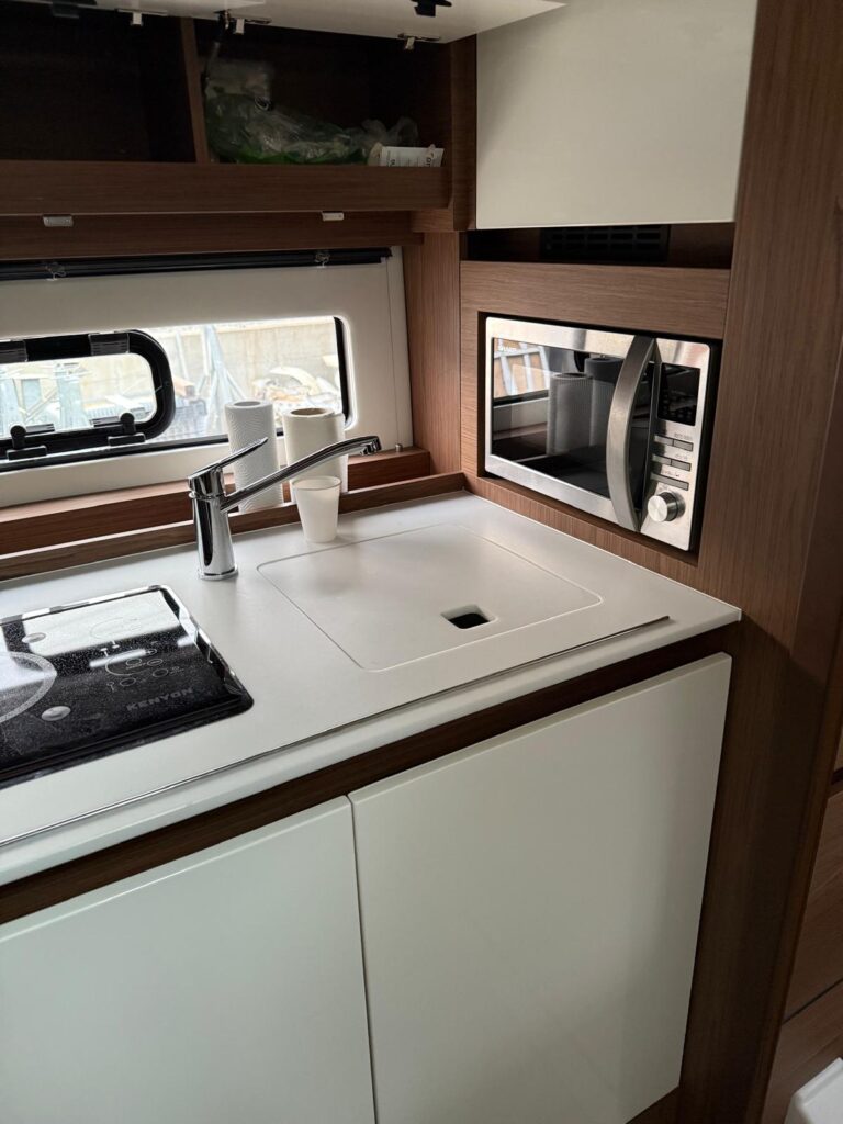 3ef9088e-4dec-4b31-922e-3cce554583f9